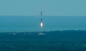 SpaceX launches Chinese experiment device, other supplies to