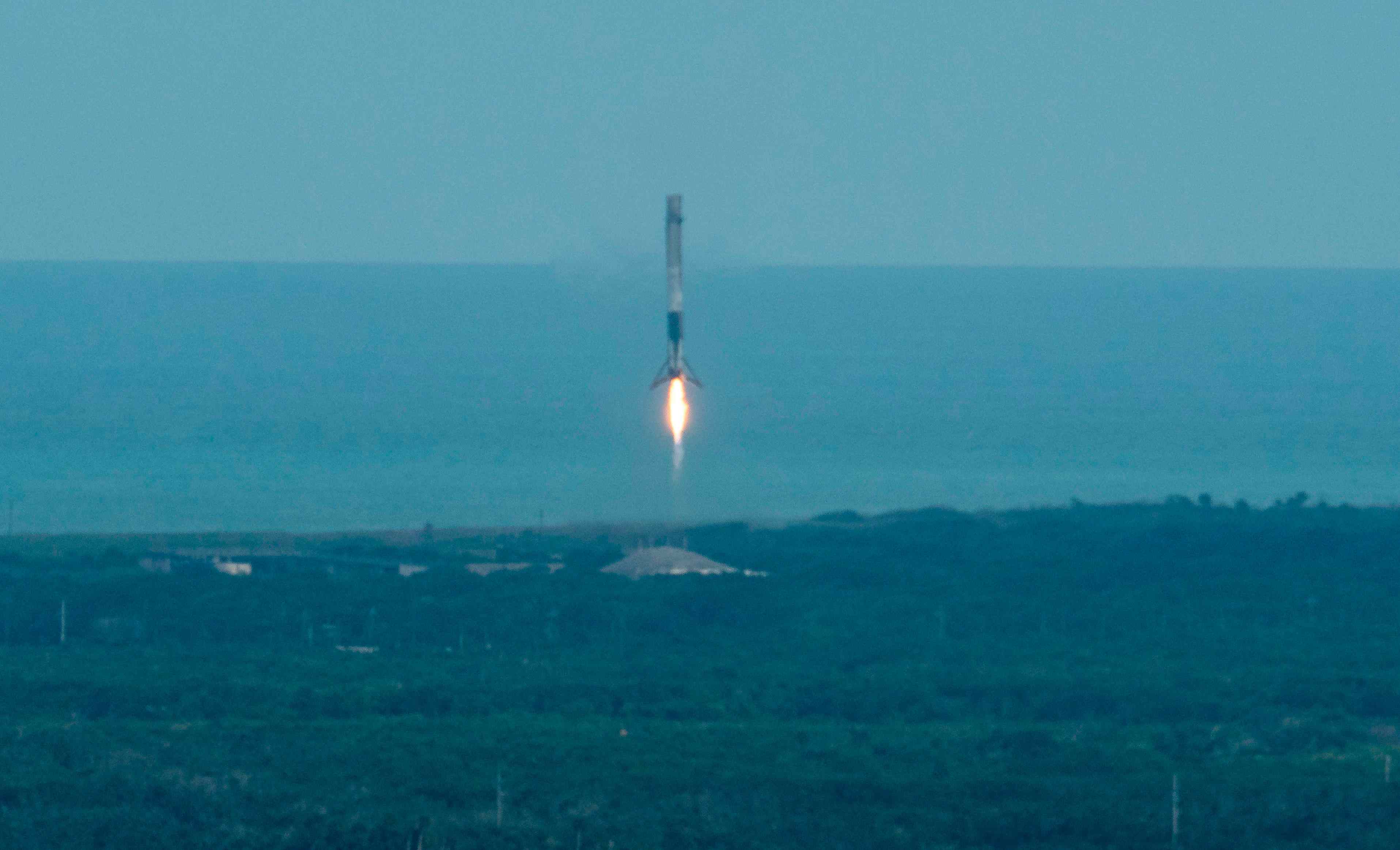 SpaceX launches Chinese experiment device, other supplies to SpaceX launches Chinese experiment device, other supplies to