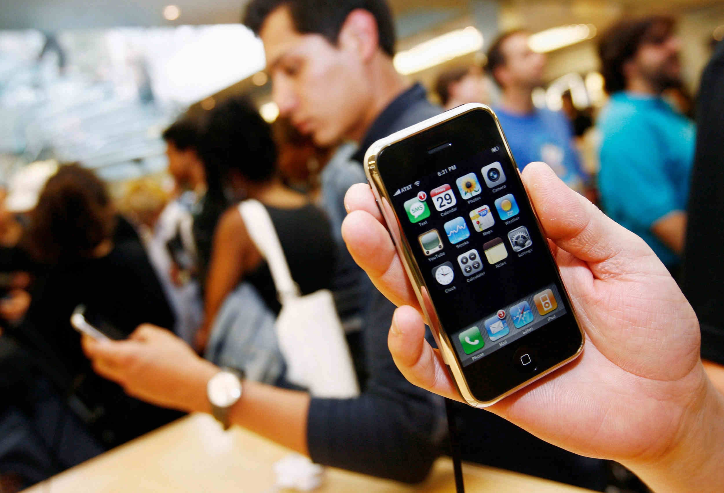 iPhone marks 10 years as technology innovator iPhone marks 10 years as technology innovator