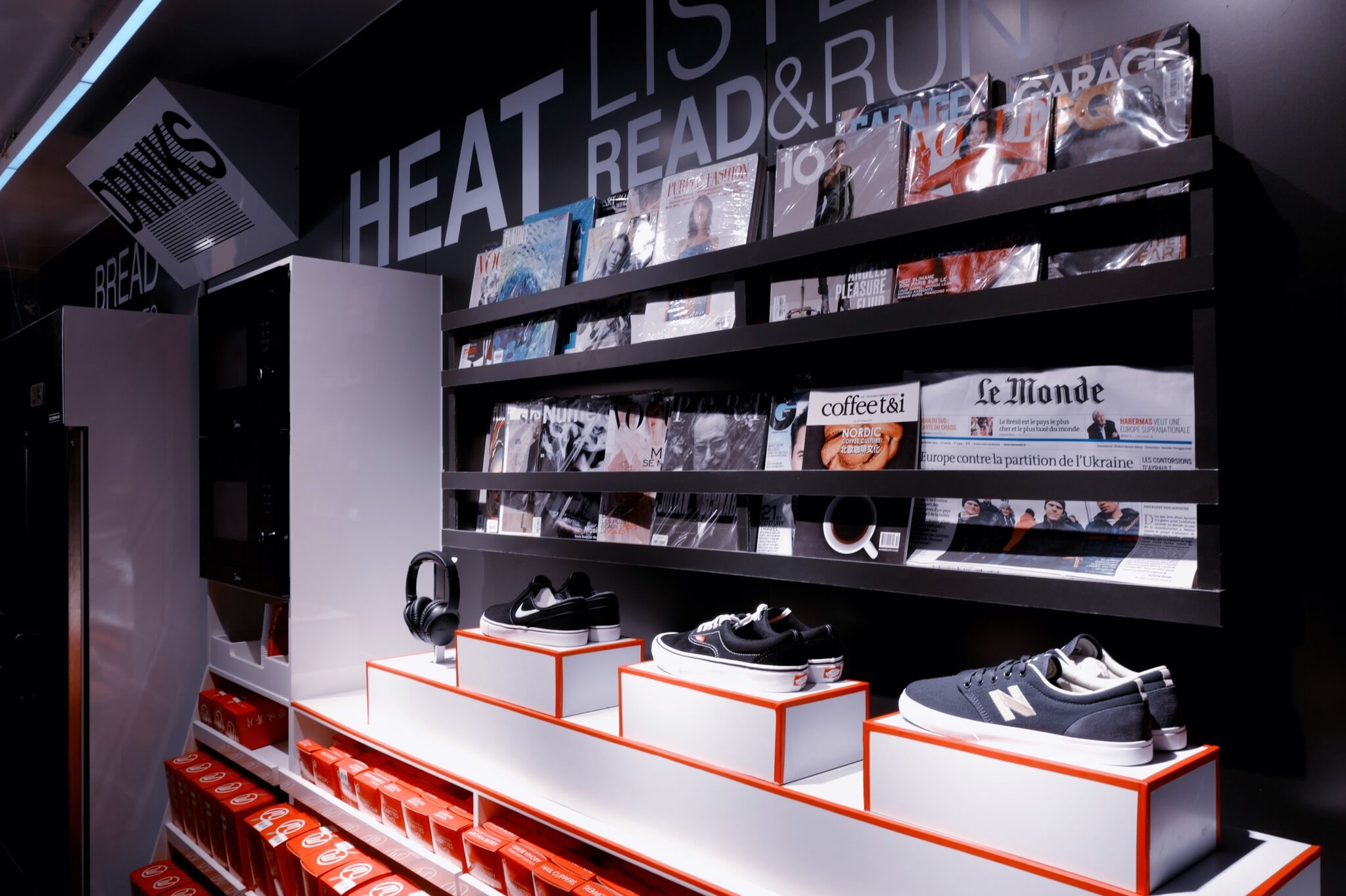 Retail on the move, as cashless, mobile shops take to China Retail on the move, as cashless, mobile shops take to China