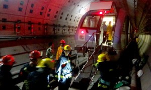 上海地铁追尾事故致271人伤