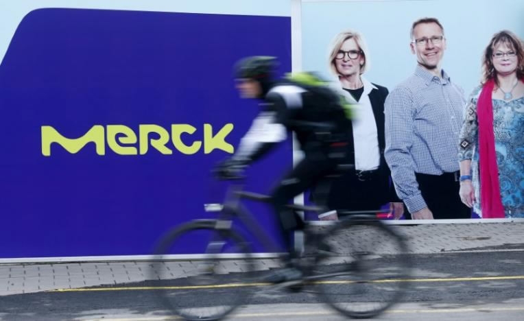 Big pharma turns to AI to speed drug discovery, GSK signs de Big pharma turns to AI to speed drug discovery, GSK signs de
