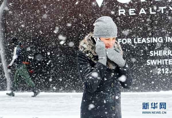 美国暴风雪导致高速公路封闭 美国暴风雪导致高速公路封闭