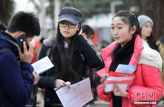 全国各大高校艺术生招募开始 传统艺术大受欢迎 全国各大高校艺术生招募开始 传统艺术大受欢迎