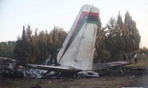 利比亚军用飞机突尼斯坠毁致11人死亡