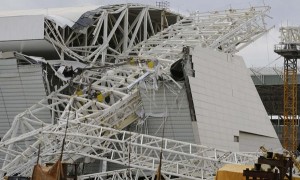 巴西世界杯开幕式球场发生坍塌 3人死亡