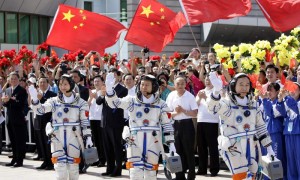 中国即将发射载人飞船神舟9号