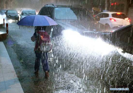 中国南部多地暴雨21人死亡4人失踪 中国南部多地暴雨21人死亡4人失踪