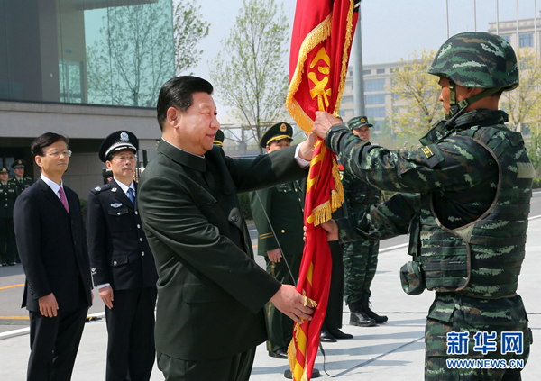 习近平视察武警特种学院呼吁加大反恐力量 习近平视察武警特种学院呼吁加大反恐力量