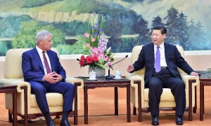 CCTV9英语新闻：习近平会见美国防部长哈格尔