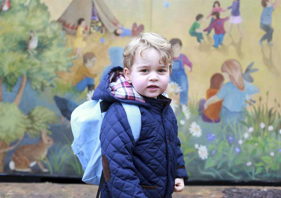 英国乔治王子上幼儿园首日(图组) 英国乔治王子上幼儿园首日(图组)