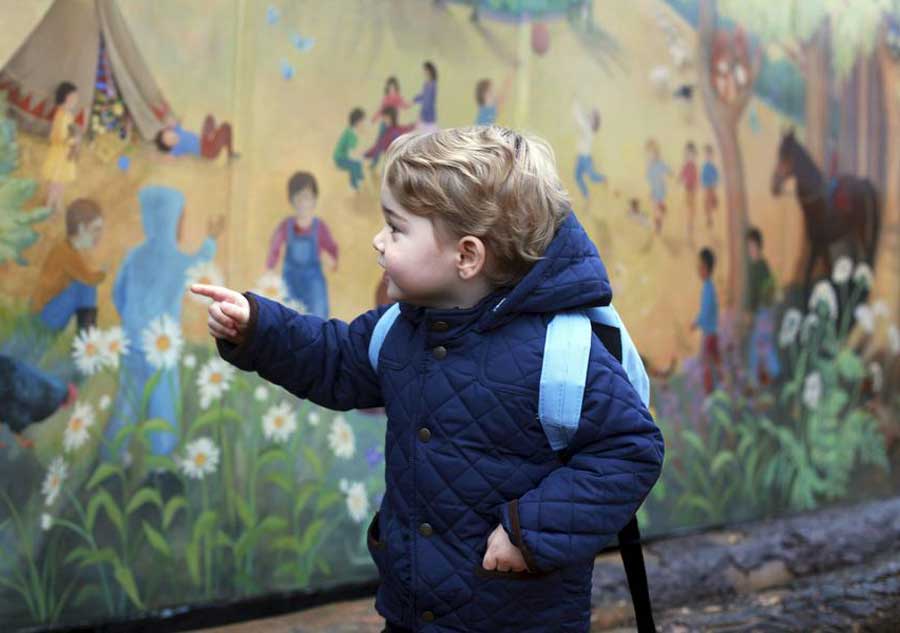 英国乔治王子上幼儿园首日(图组) 英国乔治王子上幼儿园首日(图组)