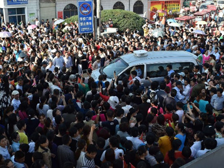 外媒看中国:中国各地高考作文题怎么译? 外媒看中国:中国各地高考作文题怎么译?