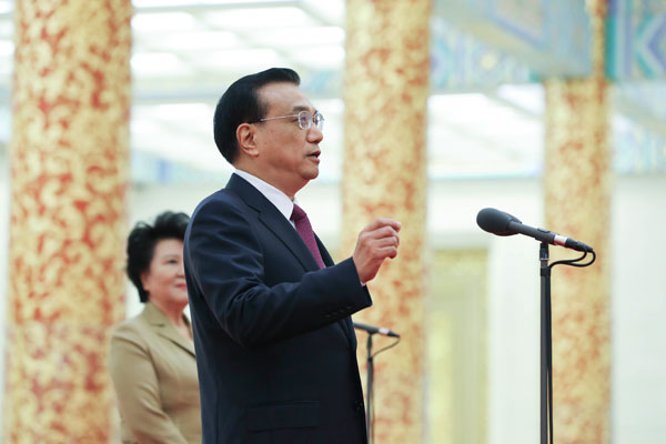 李克强会见首届世界华侨华人工商大会全体代表 李克强会见首届世界华侨华人工商大会全体代表