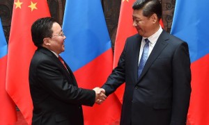 习近平上海会见蒙古国总统