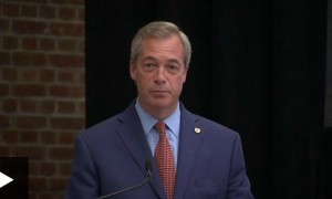 英国脱欧主将法拉奇请辞 政坛地震持续