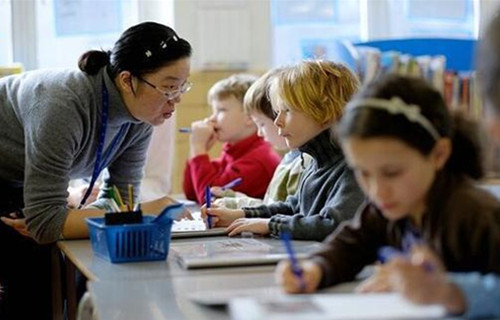 英国部分小学将引进上海式数学教学方法 英国部分小学将引进上海式数学教学方法