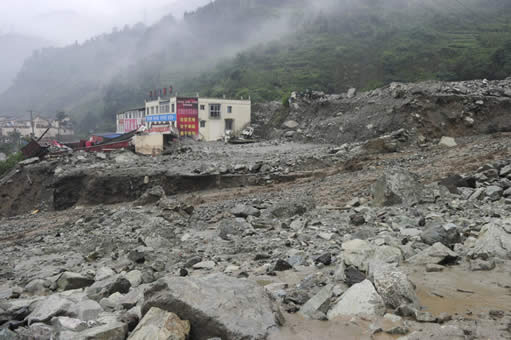 南方山洪泥石流灾害造成13人死亡,13人失踪 南方山洪泥石流灾害造成13人死亡,13人失踪