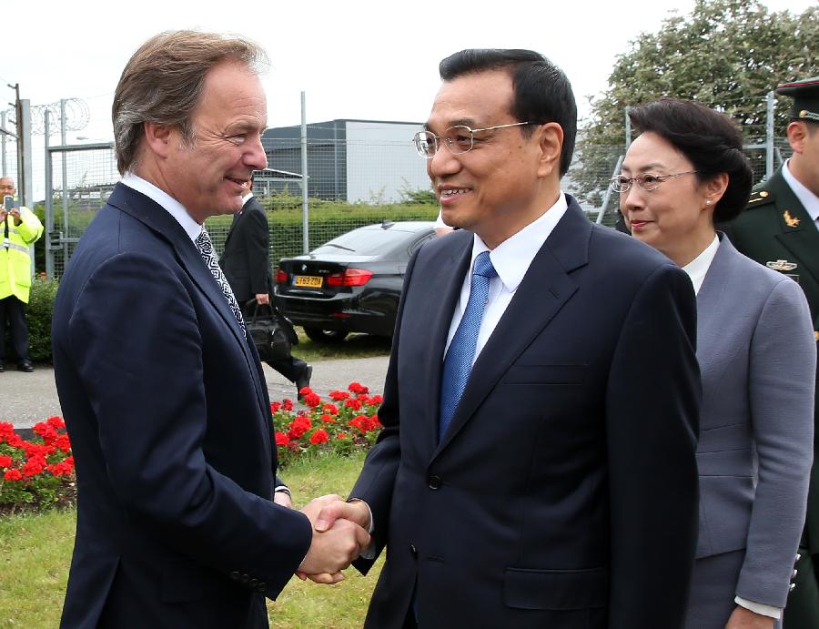 李克强抵达英国 李克强抵达英国