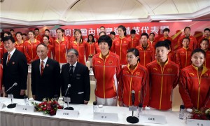 大陆奥运选手香港受到隆重欢迎