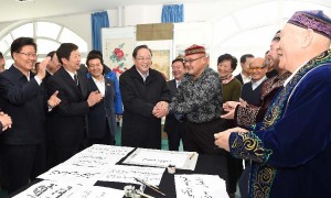 俞正声克州看望慰问各族干部群众