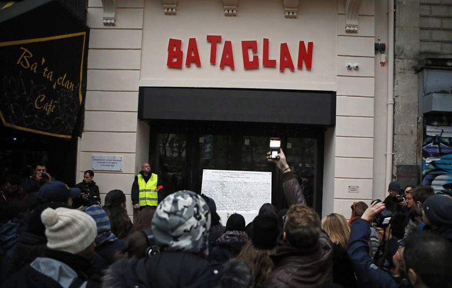 Solemn ceremo<em></em>nies mark 1st anniversary of Paris attacks Solemn ceremo<em></em>nies mark 1st anniversary of Paris attacks