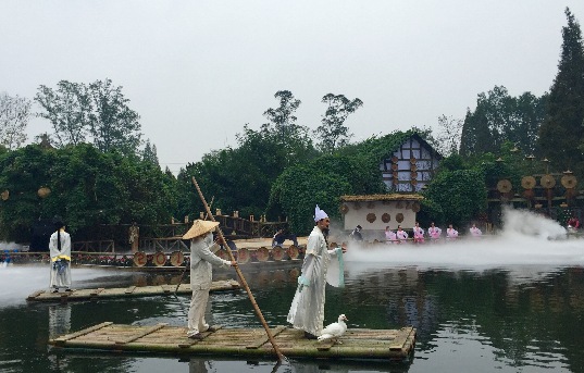 Poets are giving voice to verse in Dujiangyan Poets are giving voice to verse in Dujiangyan