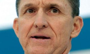 美国政坛接连上演大戏：FBI局长被辞 前国家安全顾问又被喊话