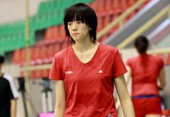 28岁女排前国手霍萱去世 师妹朱婷深夜发微博哀悼 28岁女排前国手霍萱去世 师妹朱婷深夜发微博哀悼