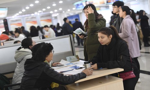 二胎新政策使得企业不愿招收女性员工 二胎新政策使得企业不愿招收女性员工