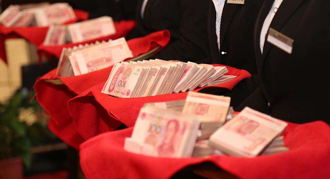 年终奖金英文怎么说?年终奖相关英语表达 年终奖金英文怎么说?年终奖相关英语表达