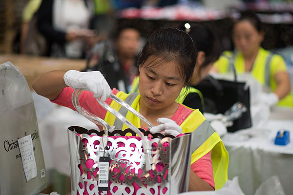 中国11个自贸实验区解除对国外公司的限制 中国11个自贸实验区解除对国外公司的限制