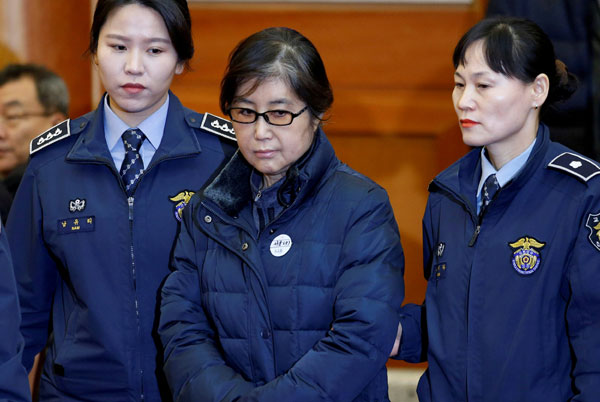 崔顺实首罪宣判 获刑3年 崔顺实首罪宣判 获刑3年