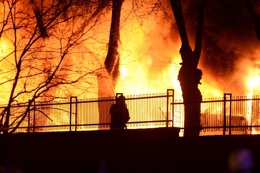 土耳其首都汽车爆炸28人死亡 土耳其首都汽车爆炸28人死亡