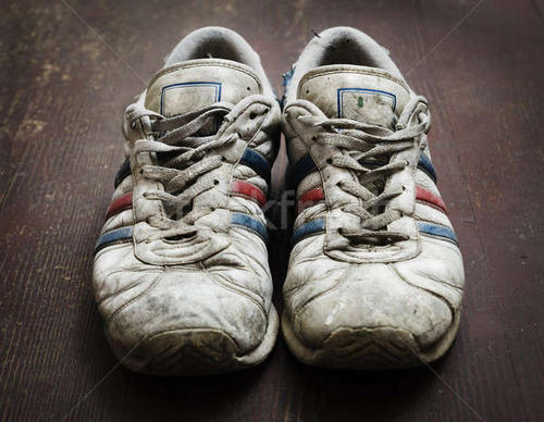 old shoe 是旧鞋?这些关于shoe的短语,它们的意思你意想不到! old shoe 是旧鞋?这些关于shoe的短语,它们的意思你意想不到!