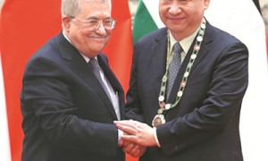 习近平同巴勒斯坦国总统阿巴斯举行会谈