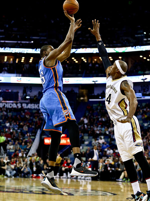 NBA: Davis pours in 30 points to help Pelicans edge Thunder NBA: Davis pours in 30 points to help Pelicans edge Thunder