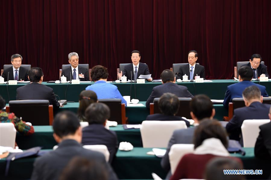 Chinese leaders join panel discussions with political adviso Chinese leaders join panel discussions with political adviso