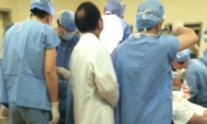 退休医生被曾经病人追砍30多刀
