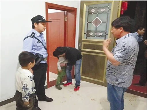 小女孩因为孤独拐走了两个小男孩 小女孩因为孤独拐走了两个小男孩