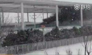 青岛开往杭州高铁着火 14趟北京上海高铁停运