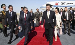 习近平主席抵达乌兹别克斯坦 开始对乌兹别克斯坦进行访问