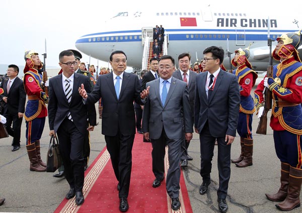 李克强总理抵达蒙古国将出席亚欧首脑会议 李克强总理抵达蒙古国将出席亚欧首脑会议