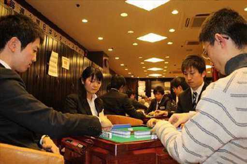 招聘新方式,打麻将决胜负,你造吗? 招聘新方式,打麻将决胜负,你造吗?