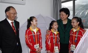 副总理刘延东在里约看望中国体育代表团