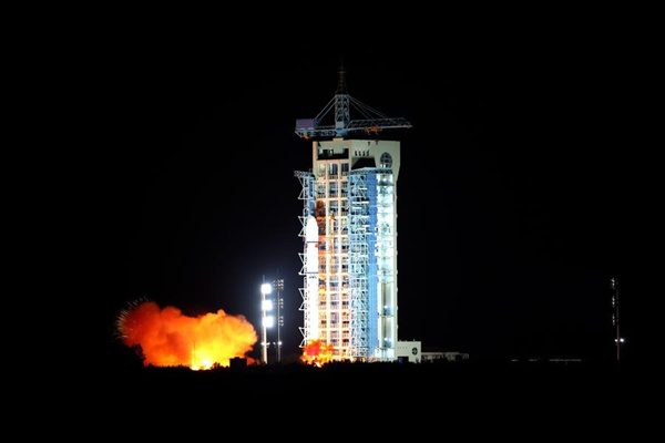 CCTV9英语新闻:全球首颗量子通信卫星成功发射 CCTV9英语新闻:全球首颗量子通信卫星成功发射