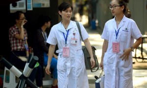 志愿者参加杭州G20峰会志愿服务