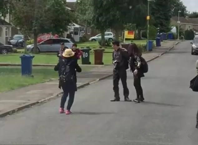 中国大妈最近承包了英国小镇 居民表示很懵! 中国大妈最近承包了英国小镇 居民表示很懵!