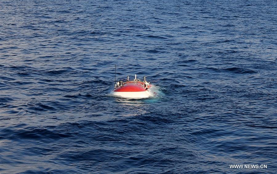 蛟龙号潜水器中国南海进行潜水 蛟龙号潜水器中国南海进行潜水
