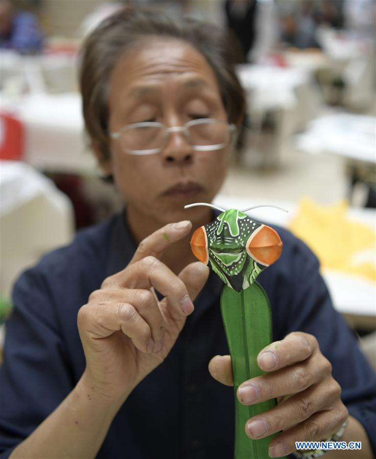 河北廊坊举办风筝制作技艺大赛 河北廊坊举办风筝制作技艺大赛